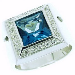 Blue Topaz and Diamond Ring. 18ct White Gold (750).
