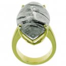 A Chic and Stylish Tourmalated Quartz Ring. Yellow Gold. 18kt. A Chic and Stylish Tourmalated Quartz Ring. Yellow Gold. 18kt.