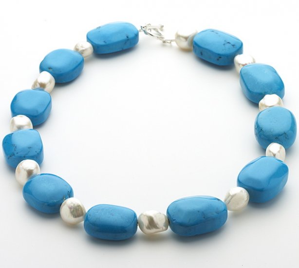 Howlite and Fresh Water Pearl Necklace - Click Image to Close