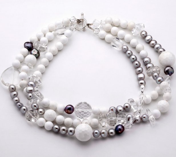 White Agate Pearl and Clear Quartz Necklace - Click Image to Close