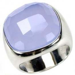 A Designer Chalcedony Cocktail Ring. White Gold 750.