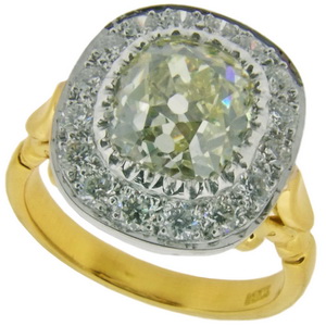 Old Cushion Cut Diamond Cluster Ring - 18ct Gold. - Click Image to Close