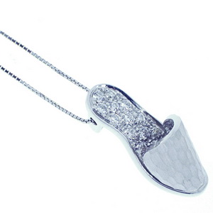 A Stunning Pave Diamond Slipper Pendant. 18ct Gold. - Click Image to Close