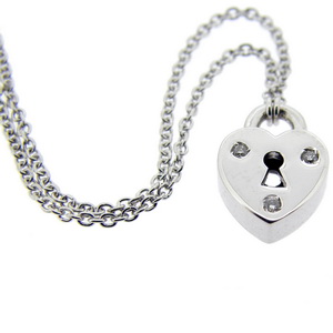An 18ct White Gold Heart Diamond Locket Pendant. 18ct gold chain - Click Image to Close