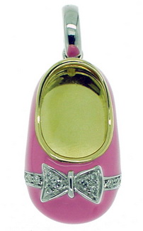 A Pink Enamel and Diamond Baby Shoe. 18ct Gold - 750. - Click Image to Close
