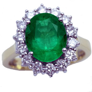 Bold and Beautiful Oval Emerald and Diamond Ring. - Click Image to Close