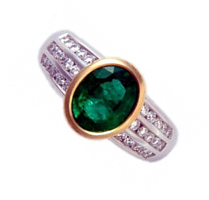 Emerald & Diamond Stylish Dress Ring. 18k Gold. - Click Image to Close