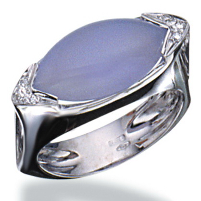 Blue chalcedony cocktail ring - Click Image to Close