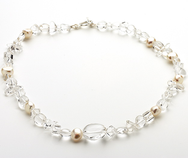 White fresh water pearl and Clear Quartz Necklace - Click Image to Close