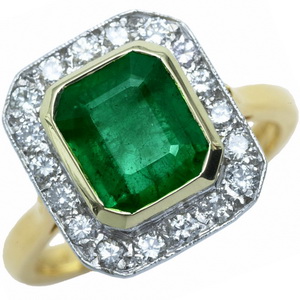 Vintage style Emerald and Diamond Cluster Ring - 18ct - Click Image to Close