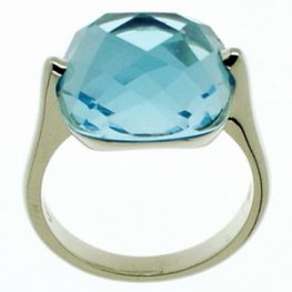 Blue Topaz Ring Briolette 18k