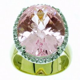 A Pink Topaz and Diamond Cluster Ring. 18k Yellow Gold.