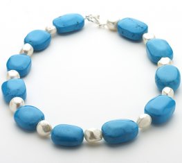 Howlite and Fresh Water Pearl Necklace