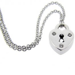 An 18ct White Gold Heart Diamond Locket Pendant. 18ct gold chain