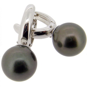 Tahitian pearl earrings in 18ct white gold - Click Image to Close