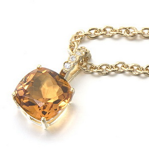 A Simple 18ct Gold Citrine and Diamond Pendant and 18k Chain. - Click Image to Close