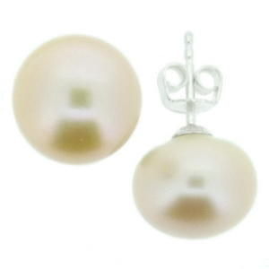 A pair of Peach pearl earstuds - Click Image to Close